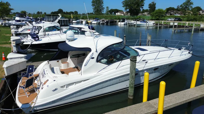 Slide: The Image of Sea Ray 420 Sundancer 2005 - 1