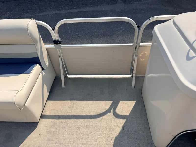 Slide: The Image of Weeres 200 Cadet & 25HP Mercury 4Stroke 2007 - 15