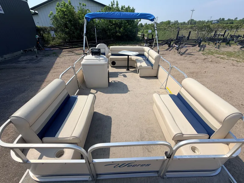 Slide: The Image of Weeres 200 Cadet & 25HP Mercury 4Stroke 2007 - 2