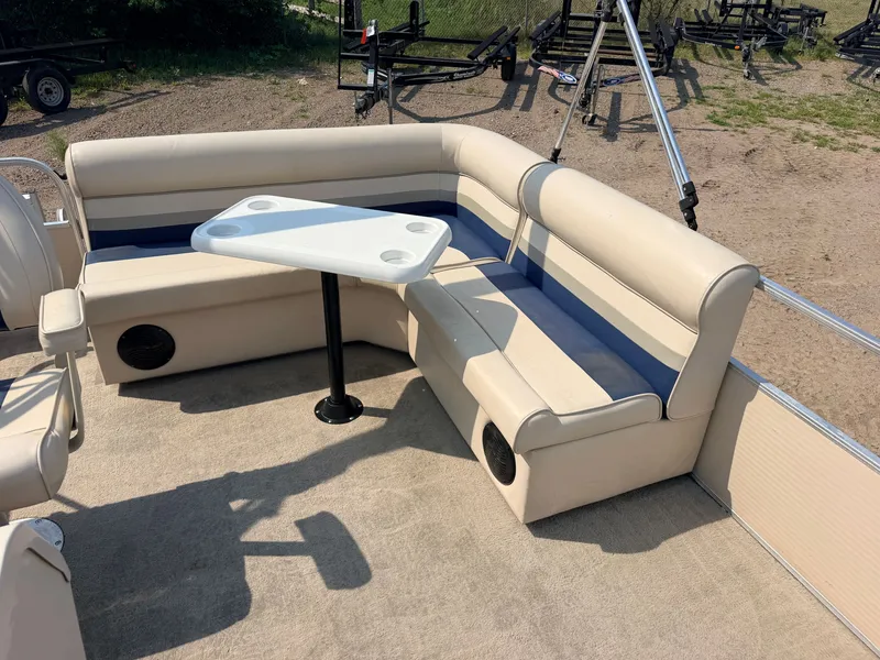 Slide: The Image of Weeres 200 Cadet & 25HP Mercury 4Stroke 2007 - 26