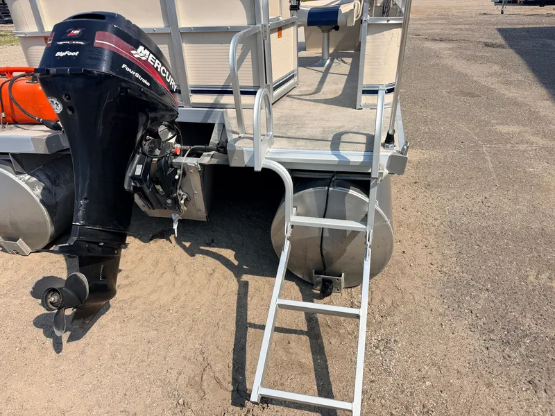 Slide: The Image of Weeres 200 Cadet & 25HP Mercury 4Stroke 2007 - 32
