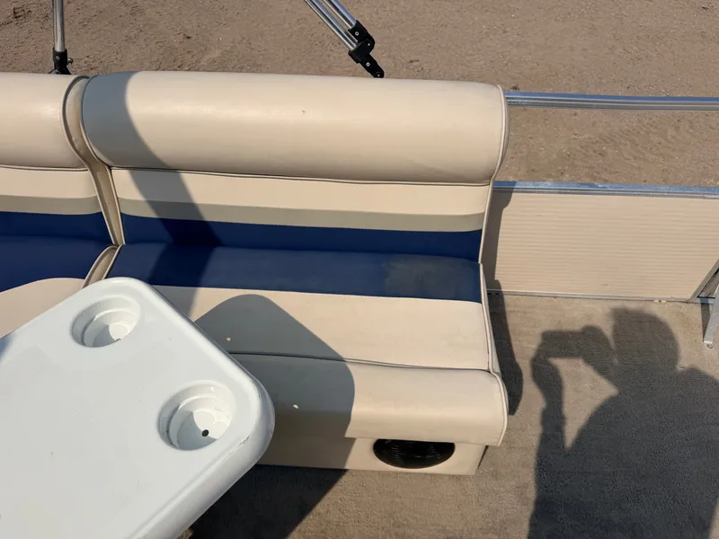 Slide: The Image of Weeres 200 Cadet & 25HP Mercury 4Stroke 2007 - 27