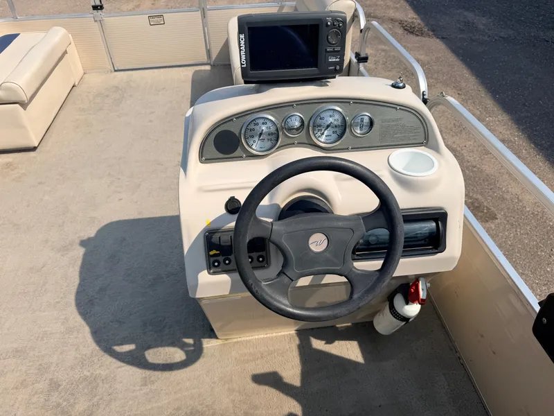 Slide: The Image of Weeres 200 Cadet & 25HP Mercury 4Stroke 2007 - 21