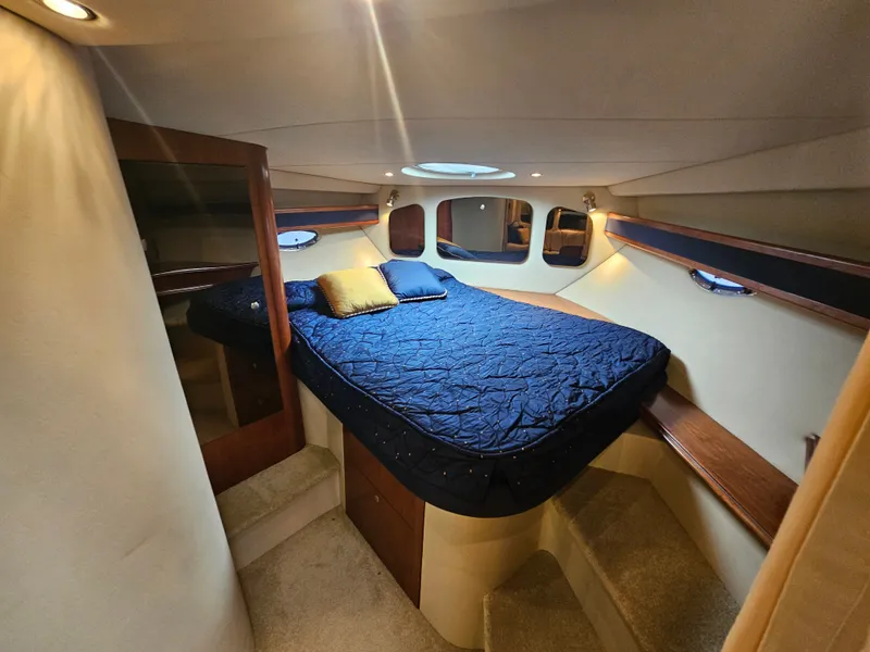 Slide: The Image of Cruisers 370 Express 2004 - 4