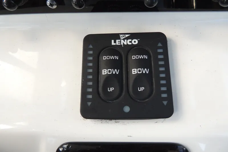 Slide: The Image of Lenco trim tab control panel on 2023 Yamaha Boats 222 FSH Sport E. - 19