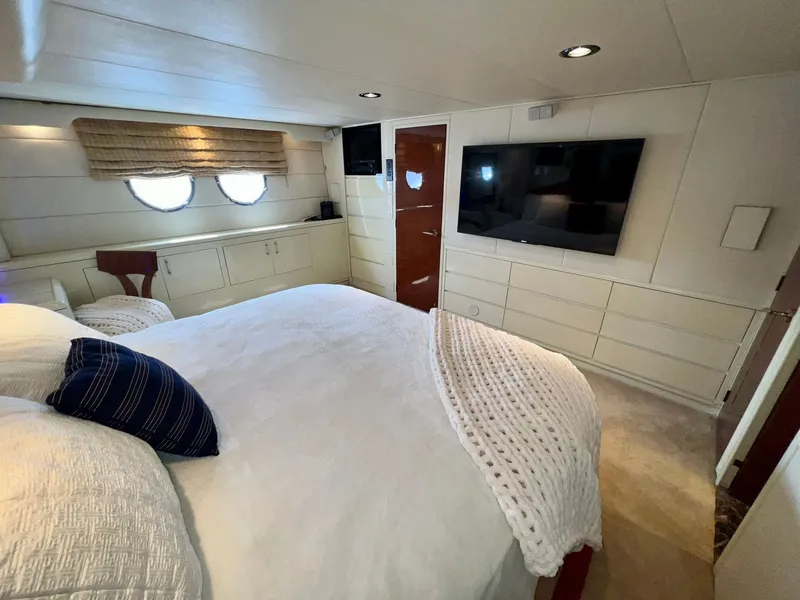 Slide: The Image of Hatteras 82 Convertible 1996 - 57