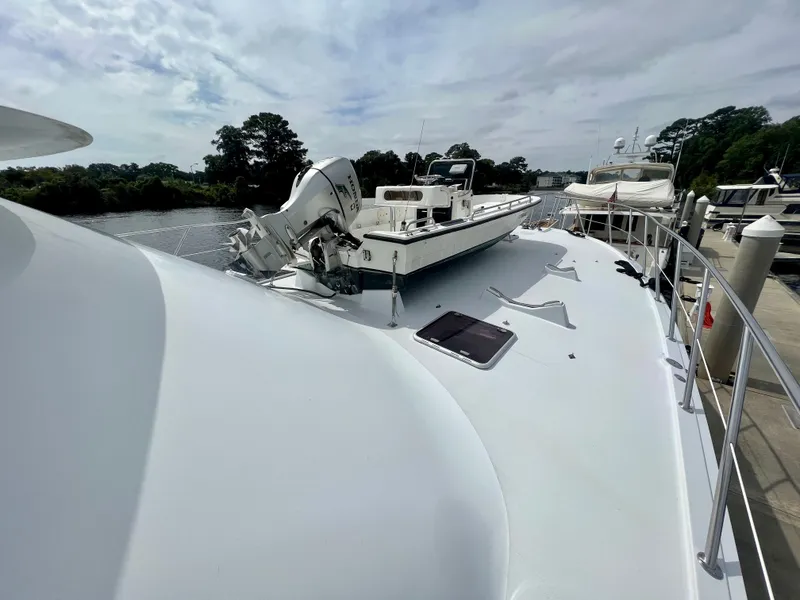 Slide: The Image of Hatteras 82 Convertible 1996 - 28
