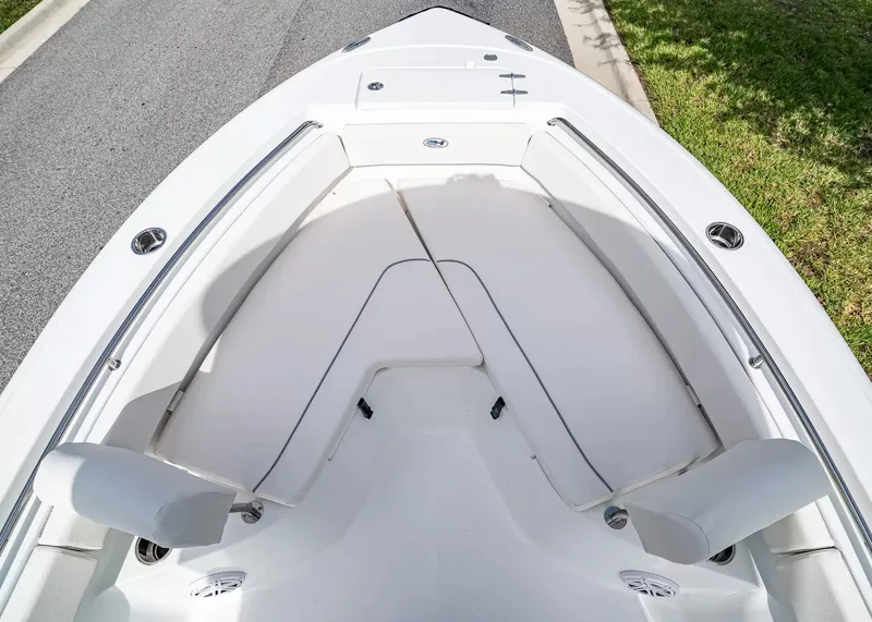 Slide: The Image of Sea Hunt Ultra 219 2027 - 24