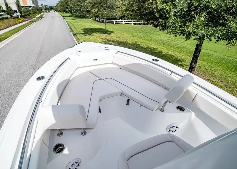 Slide: The Image of Sea Hunt Ultra 219 2027 - 20