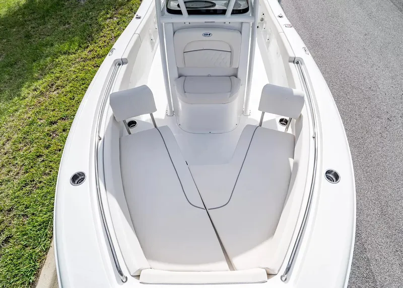 Slide: The Image of Sea Hunt Ultra 219 2027 - 21