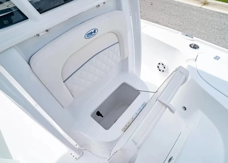 Slide: The Image of Sea Hunt BX22BR 2027 - 23