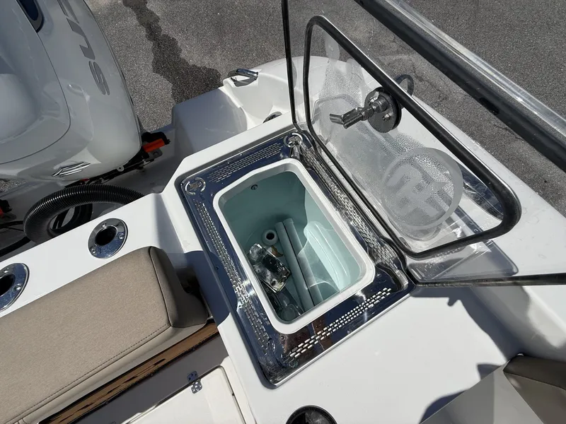 Slide: The Image of Sea Pro 292 2027 - 17