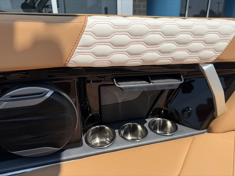 Slide: The Image of MasterCraft XT24 2027 - 14