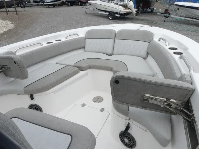 Slide: The Image of Sea Fox 228 Commander 2021 - 17