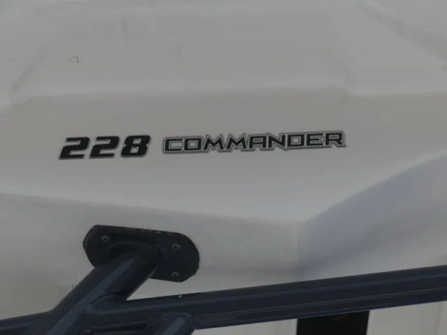 Slide: The Image of Sea Fox 228 Commander 2021 - 9