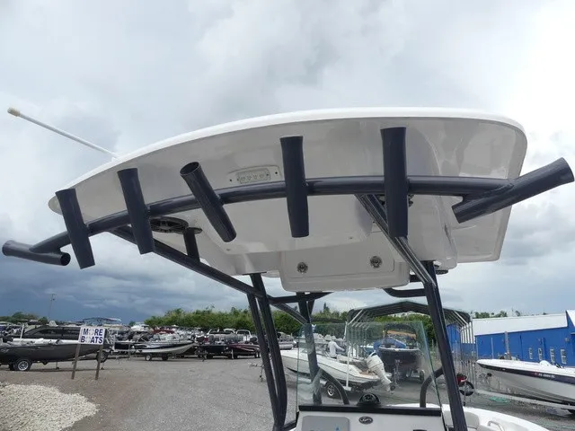 Slide: The Image of Sea Fox 228 Commander 2021 - 15