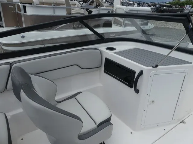 Slide: The Image of Yamaha SX190 2022 - 13