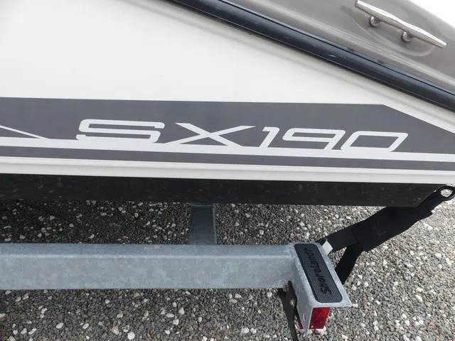 Slide: The Image of Yamaha SX190 2022 - 9