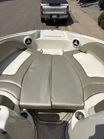Slide: The Image of Sea Ray 220 Sundeck 2007 - 17