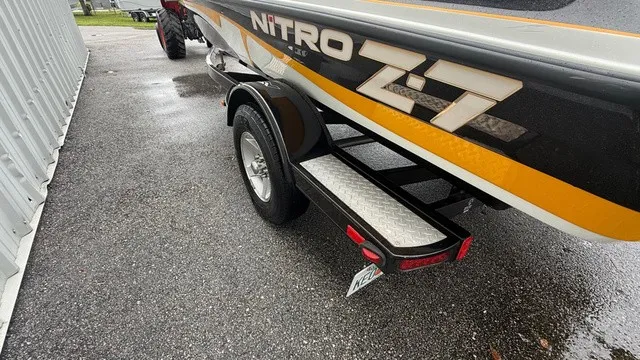 Slide: The Image of Nitro Z-7 2009 - 5