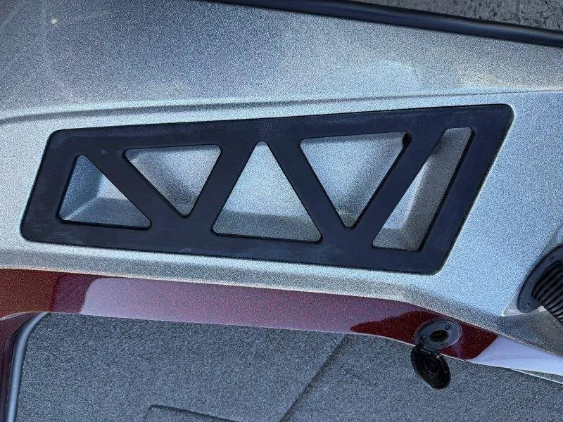 Slide: The Image of Ranger Z518 2021 - 8