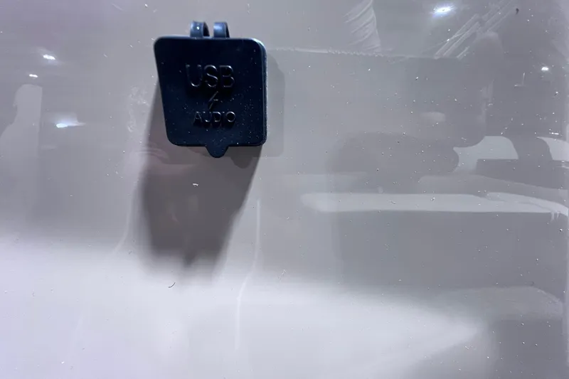 Slide: The Image of USB audio port on 2026 SunCatcher Select 20F boat. - 29