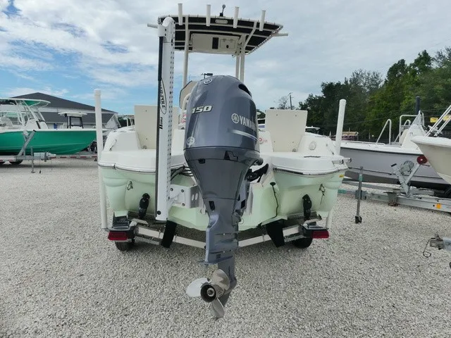 Slide: The Image of Stingray 216 CC 2022 - 4