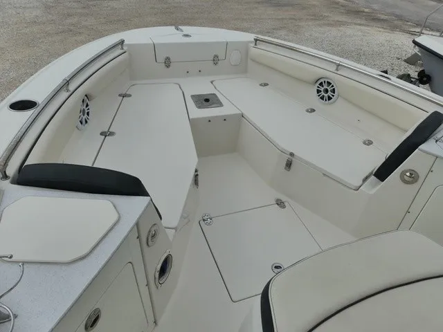 Slide: The Image of Stingray 216 CC 2022 - 11