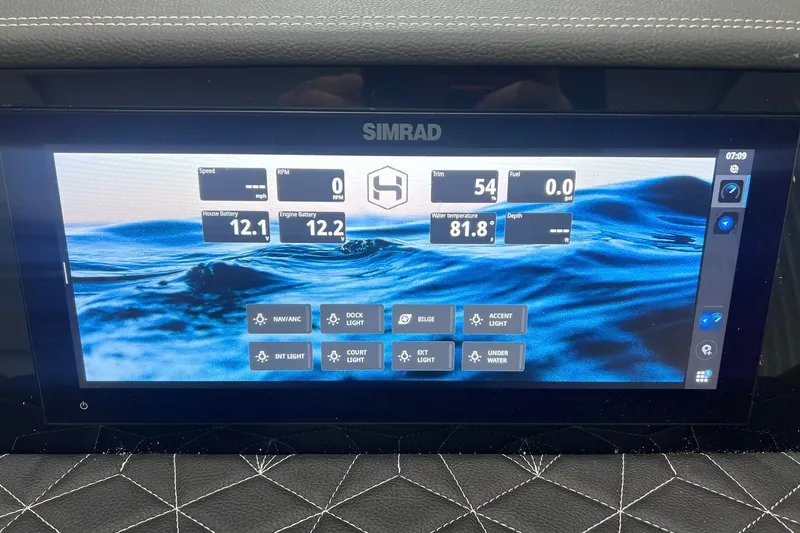 Slide: The Image of 15" SIMRAD - 16