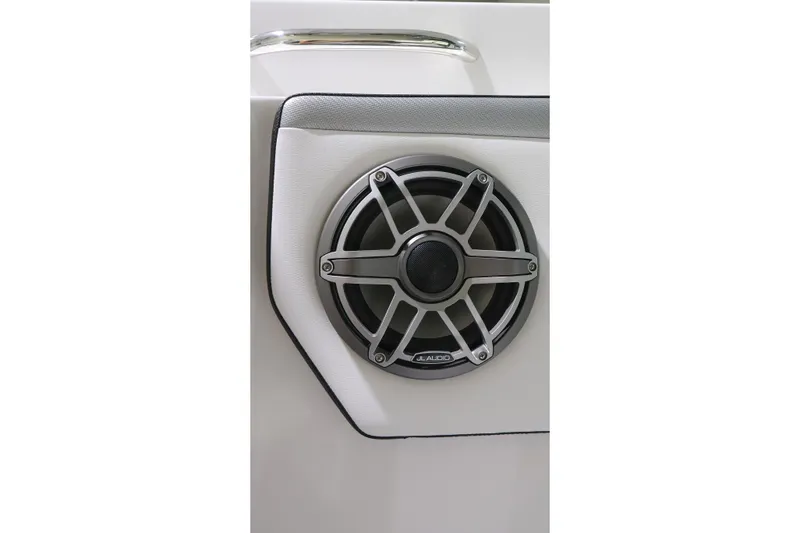 Slide: The Image of Speaker system on 2022 Sunsation 32 CCX boat, featuring JL Audio design. - 11