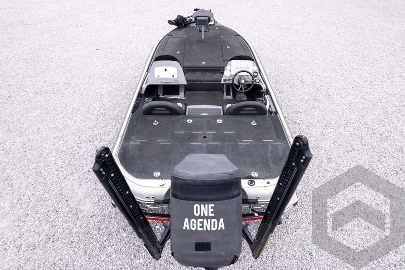 Slide: The Image of 2015 Legend V-20 fishing boat with dual seats and steering console. - 45