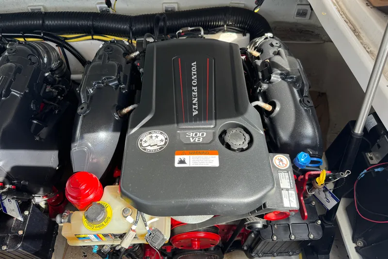 Slide: The Image of Volvo Penta 300 V8 engine in a 2017 Four Winns H290 boat. - 16