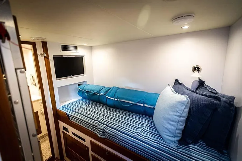 Slide: The Image of Hunt Ocean 63 Flybridge 2020 - 64