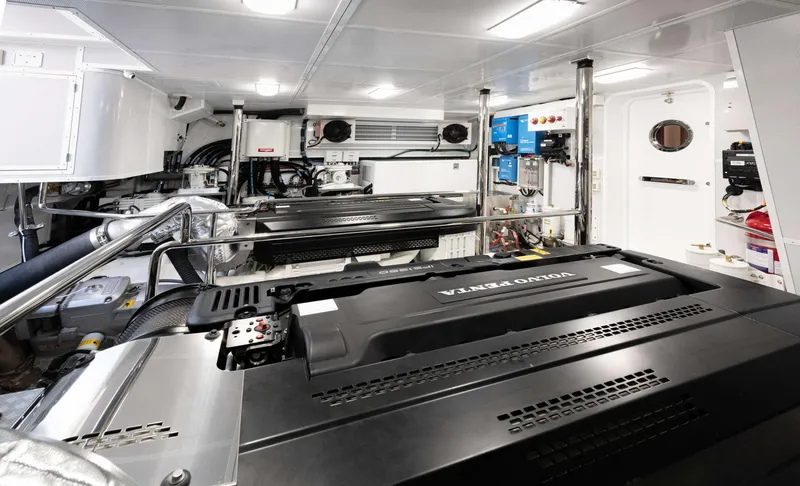 Slide: The Image of Hunt Ocean 63 Flybridge 2020 - 75