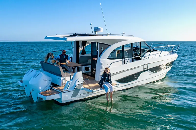 Slide: The Image of Beneteau Antares 11 2025 - 43