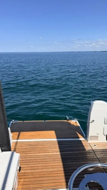 Slide: The Image of Beneteau Antares 11 2025 - 12