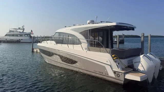 Slide: The Image of Beneteau Antares 11 2025 - 4