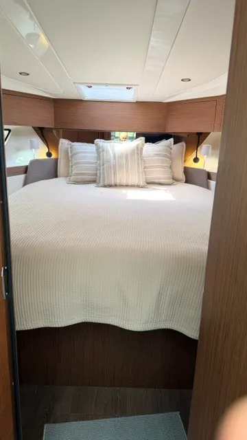 Slide: The Image of Beneteau Antares 11 2025 - 24