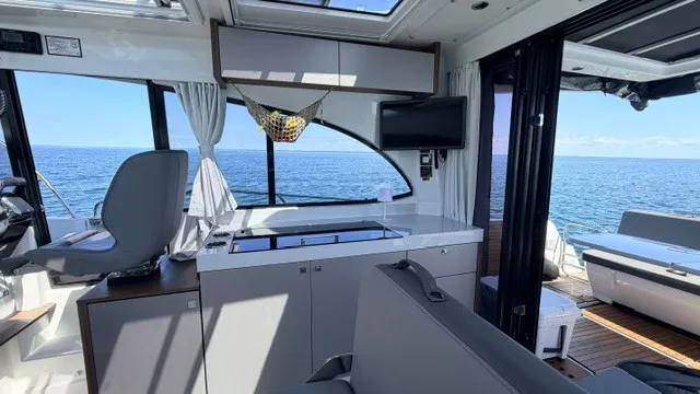 Slide: The Image of Beneteau Antares 11 2025 - 21