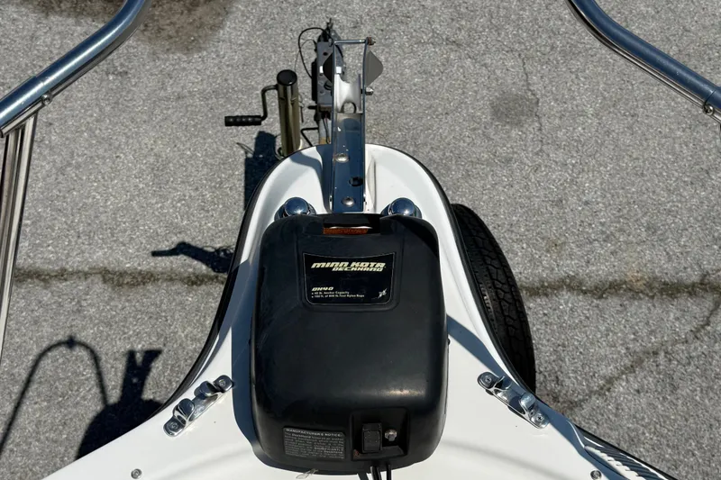Slide: The Image of Bow view of 2002 Bayliner Trophy Walkaround with Minn Kota trolling motor. - 20