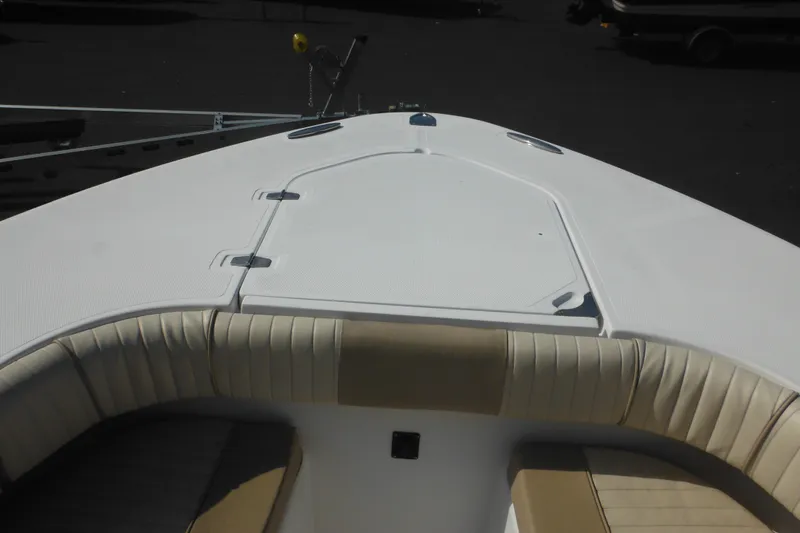 Slide: The Image of Bow seating area of a 2006 Southport 26 Center Console boat. - 70
