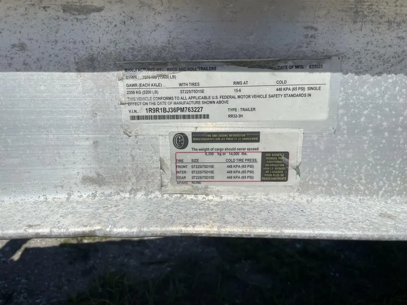 Slide: The Image of Label on a trailer with technical specifications and weight limits. - 39