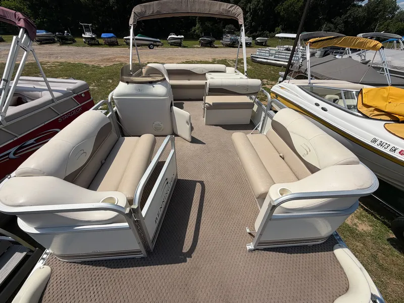 Slide: The Image of Bennington 185L Pontoon 2004 - 4
