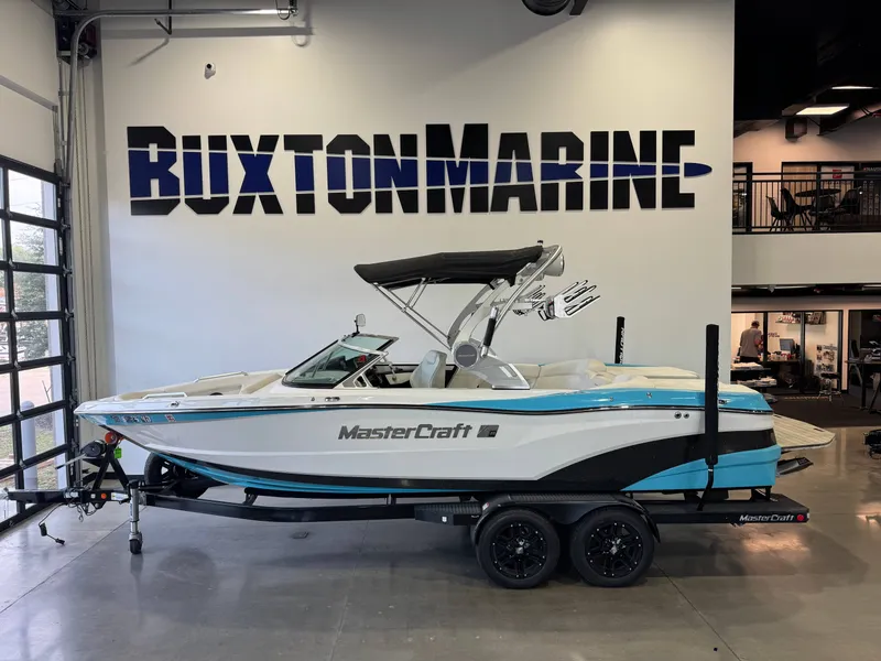 The Image of MasterCraft XT23 2019 - 1