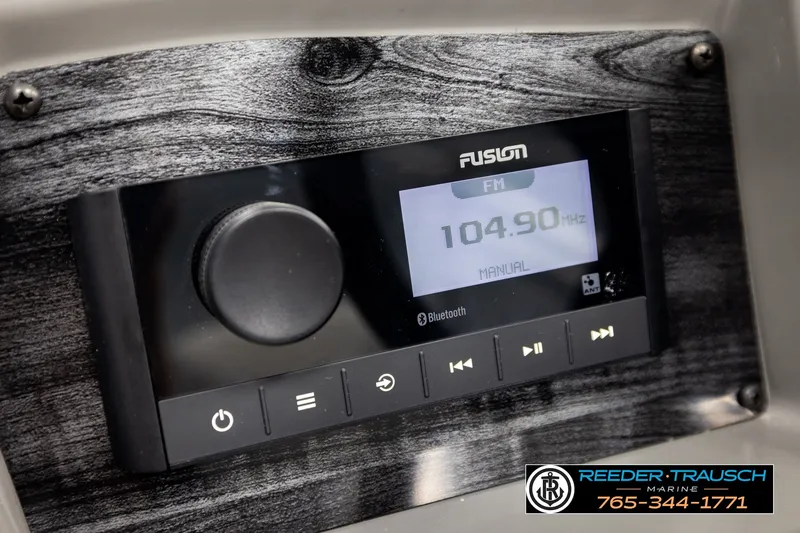 Slide: The Image of Fusion radio display on Avalon VEN85 RF 2026, tuned to 104.90 MHz FM. - 37
