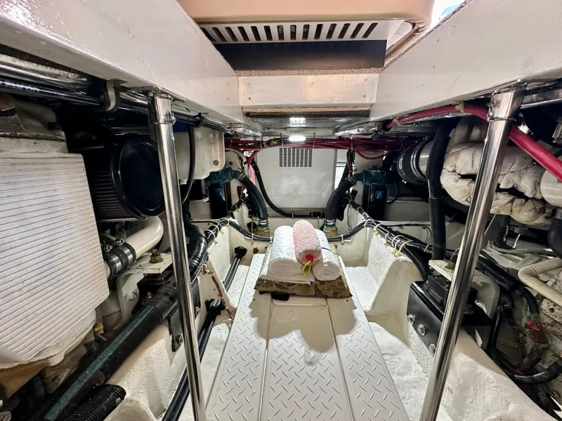Slide: The Image of Bayliner 4788 Pilot House Motoryacht 1999 - 70