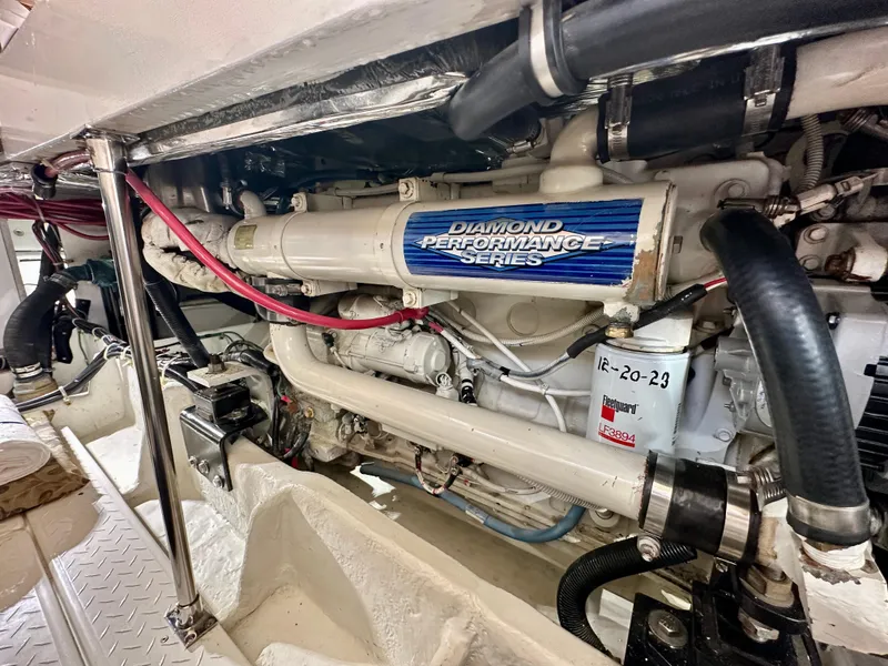 Slide: The Image of Bayliner 4788 Pilot House Motoryacht 1999 - 68