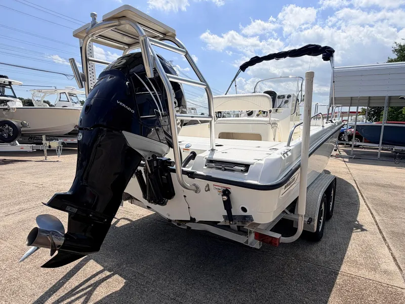 Slide: The Image of Boston Whaler 230 Dauntless 2010 - 20
