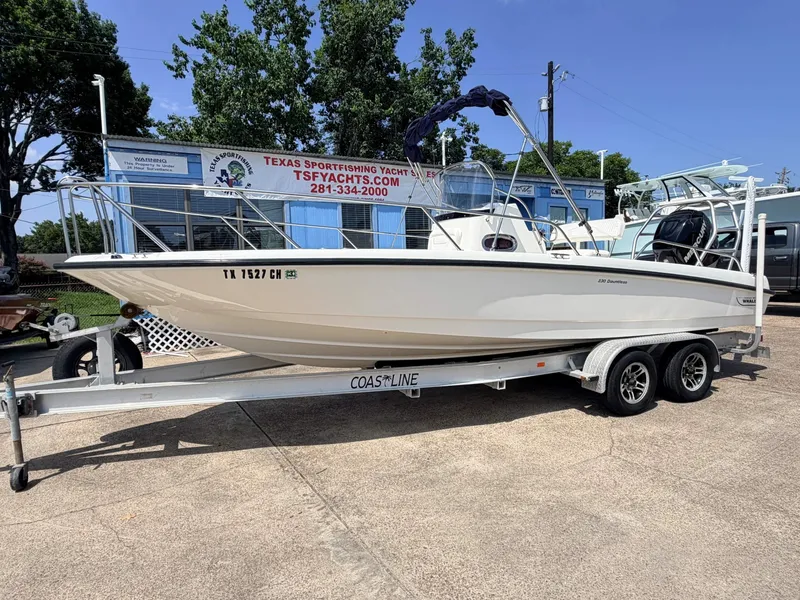 The Image of Boston Whaler 230 Dauntless 2010 - 1
