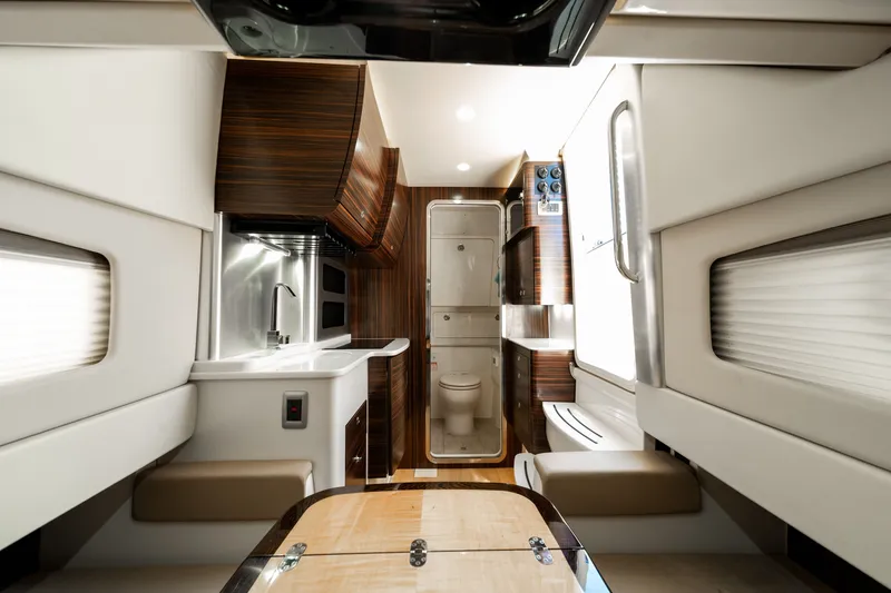 Slide: The Image of Scout 420 LXF 2020 - 66